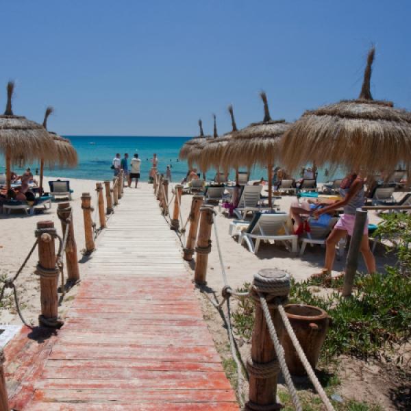 Rozľahlé pieskové pláže 🏖️ v Sousse ☀️