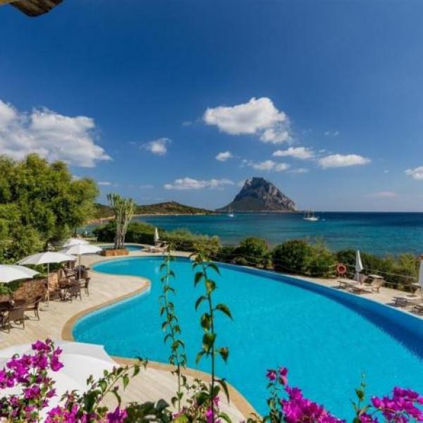 Sardínia – dovolenka pri priezračnom mori ✨