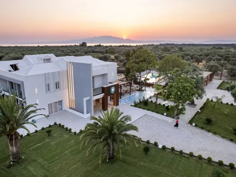The Mini Resort