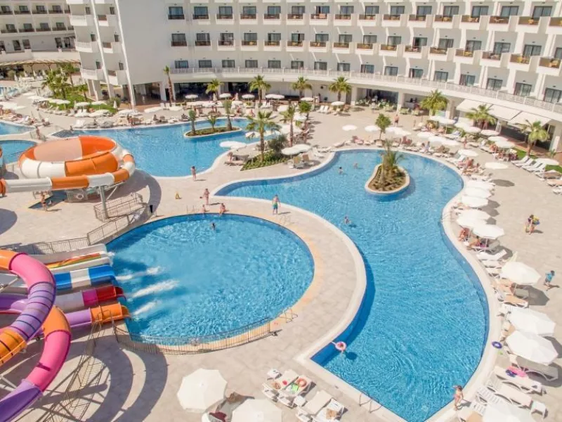 Calido Maris Beach Resort