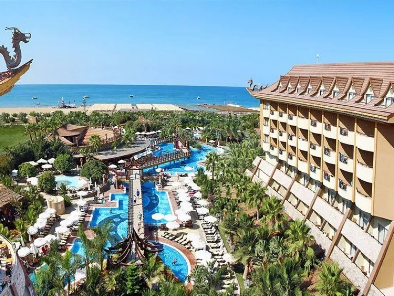 ROYAL DRAGON HOTEL