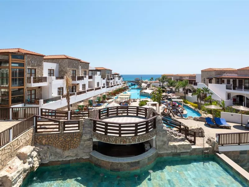 Costa Lindia Beach Resort