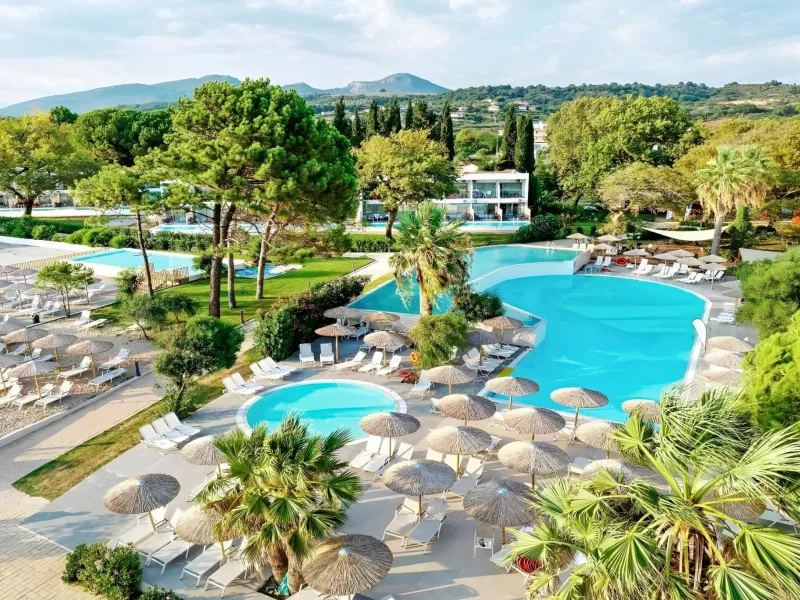 Ninos Grand Beach Hotel & Resort