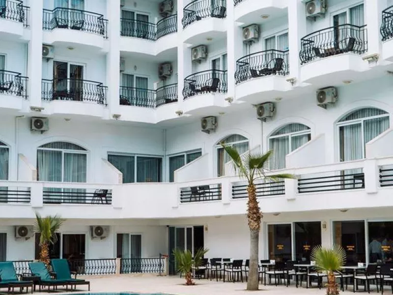 BESO BEACH HOTEL