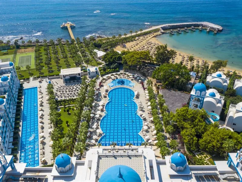 Rubi Platinum Spa Resort & Suites