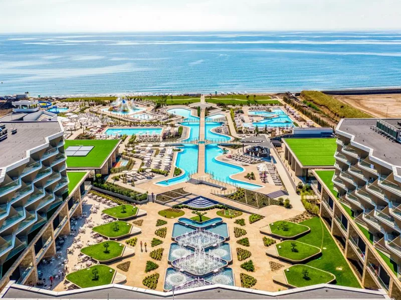 Wave Resort