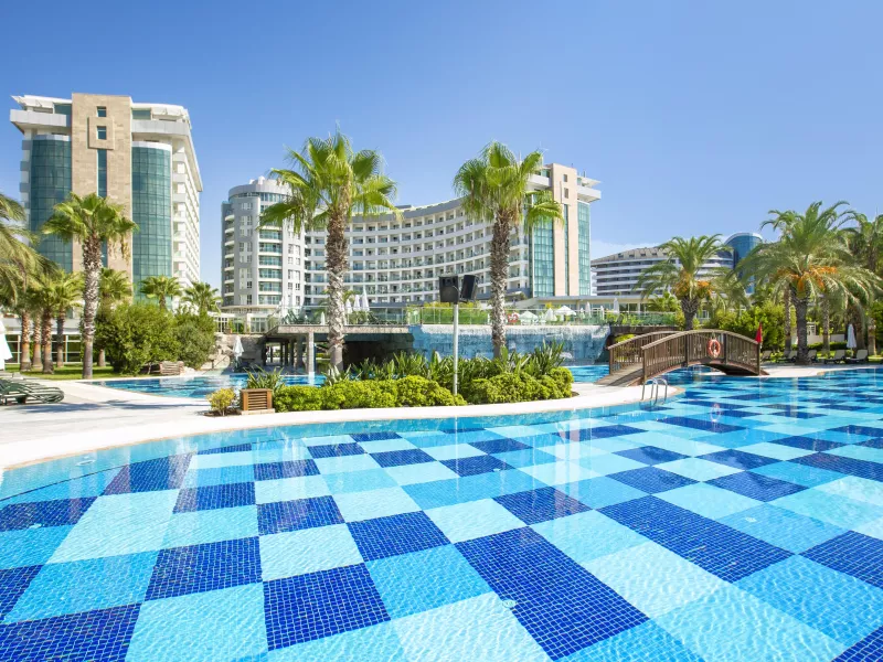 SHERWOOD EXCLUSIVE LARA