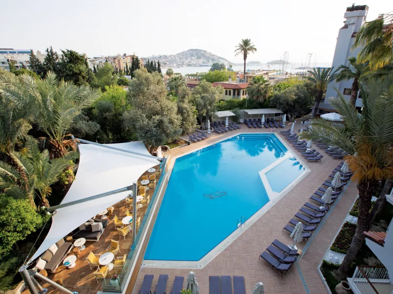 PALOMA MARINA SUITES