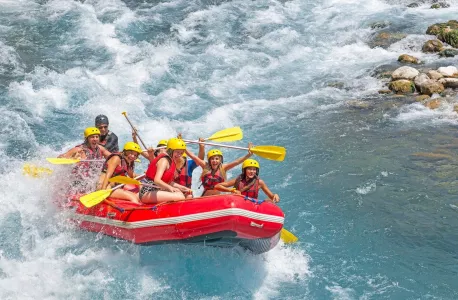 YOUNG & ACTIVE: Albania unplugged: au naturale