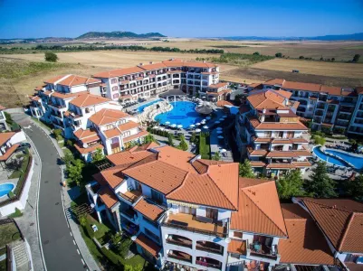 Vineyards Hotel
