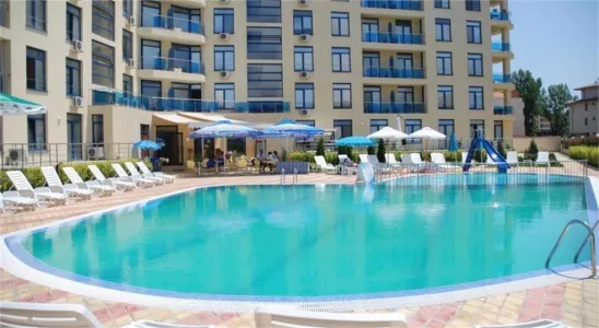 Holiday Complex Rainbow 1
