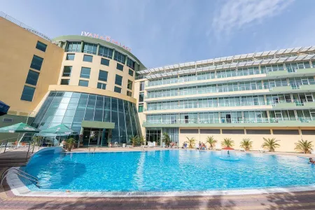 Ivana Palace
