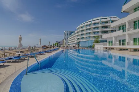 Berlin Golden Beach