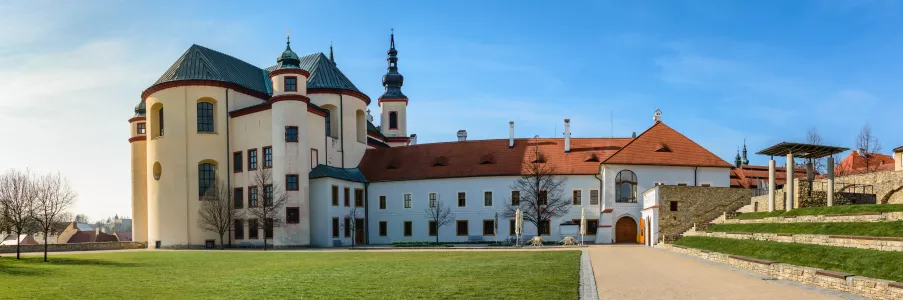 Hrady Pernštejn a Veveří, zámok Litomyšl