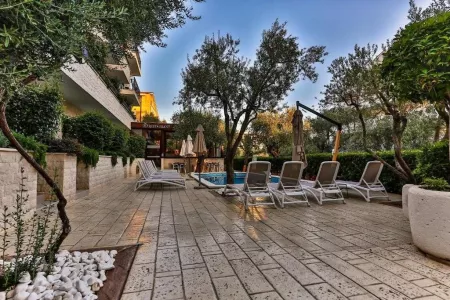 Hotel Harmony