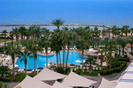 St. George Beach Hotel & Spa Resort