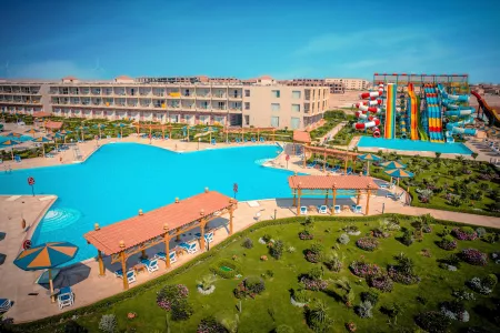 Hawaii Paradise Aqua Park Resort