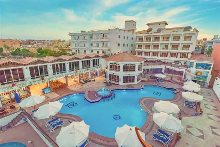 Minamark Beach Resort