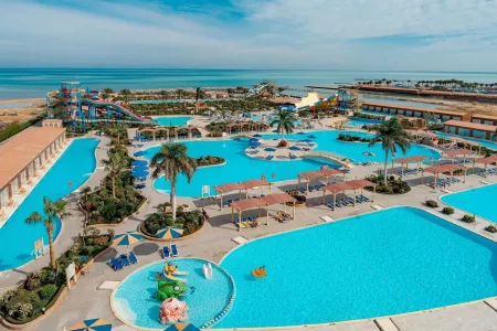 SUNRISE Solara Aqua Park Resort