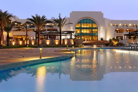 Movenpick Waterpark Resort and Spa Soma Bay