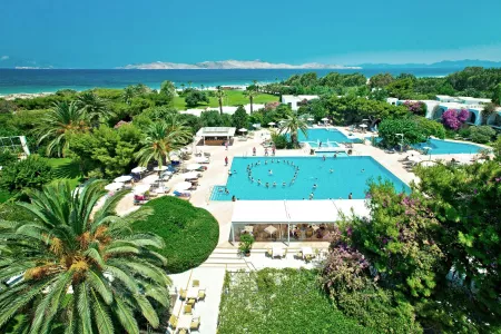 Caravia Beach Hotel