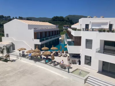 Hotel Ionis Art
