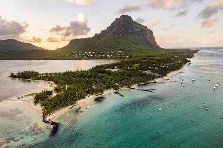 Paradis Beachcomber Golf Resort & Spa