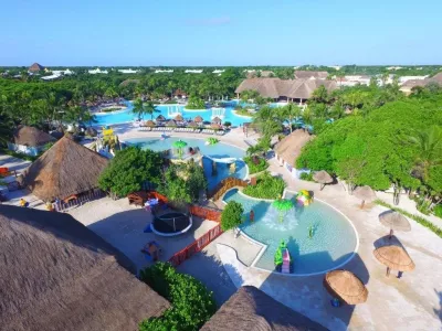 Grand Palladium Kantenah Resort