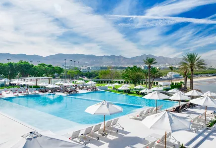 Crowne Plaza Muscat