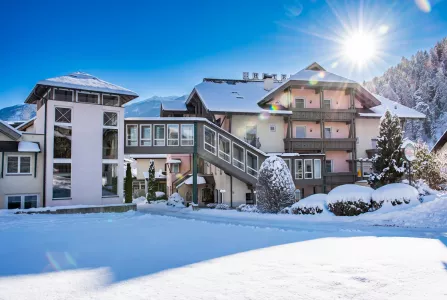 Hotel Flattacherhof se skipasom