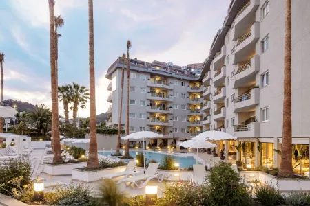 Aqua Hotel The Breeze