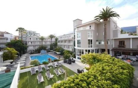 San Borondon Hotel