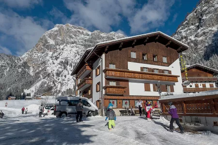 Hotel Malga Ciapela