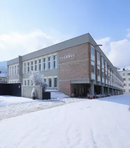 Cusanus Accademia