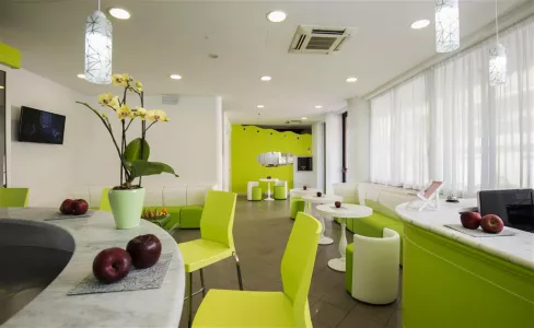 Hotel Scarlet