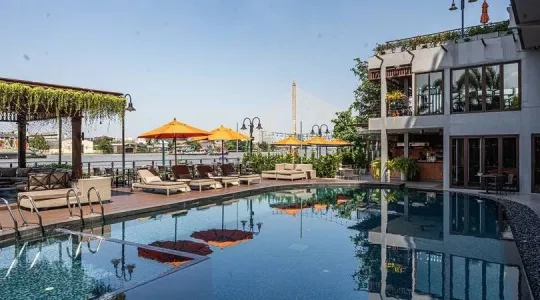 Hotel Riva Surya Bangkok