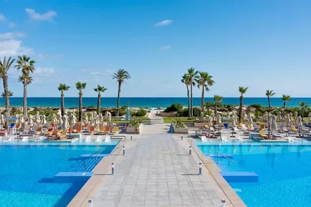 Hilton Skanes Beach Resort