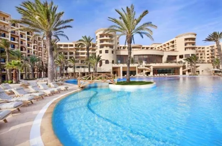 Mövenpick Resort & Marine Spa