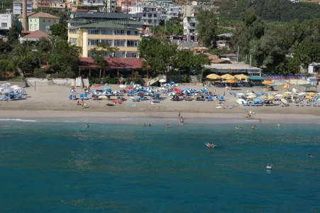 Muz Hotel
