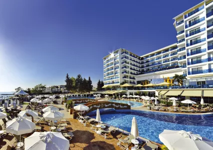 Azura Deluxe Resort & SPA