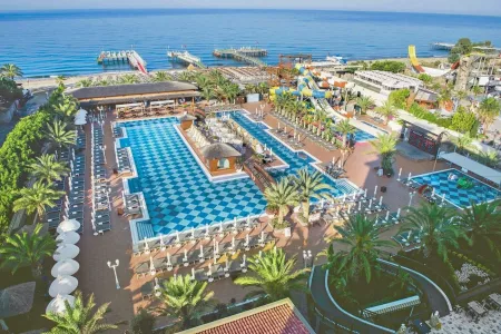 Quattro Beach Spa & Resort