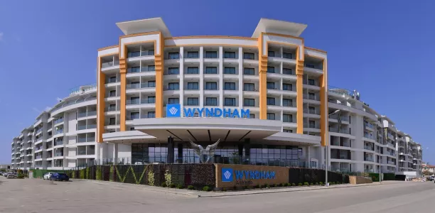 Azura World (ex. Wyndham Alanya)