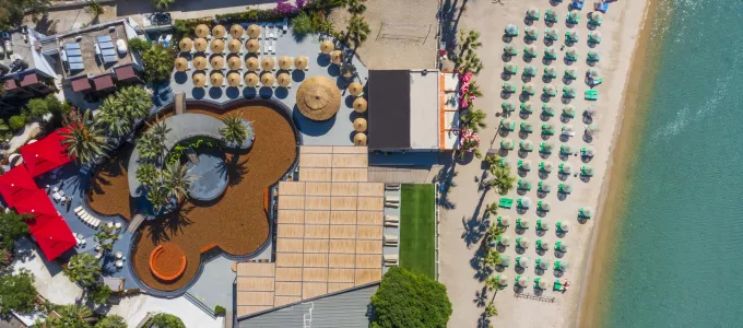 VERY CHIC HOTEL