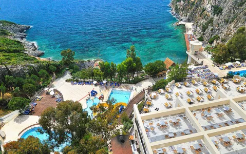 Ladonia Hotels Adakule