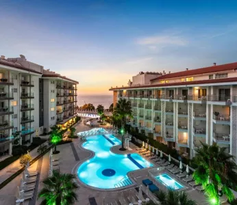 Ramada Hotel & Suites Kusadasi