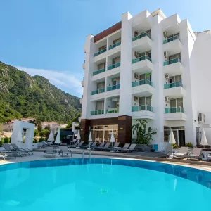 Supreme Beach Hotel