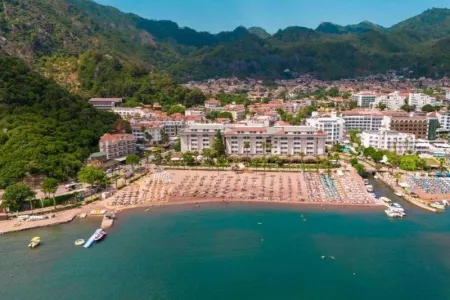 Faros Premium Beach Hotel