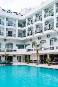 BESO BEACH HOTEL