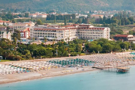 L'OCEANICA BEACH RESORT HOTEL