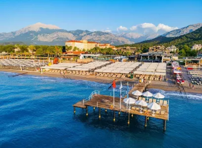 Sailor's Beach Club